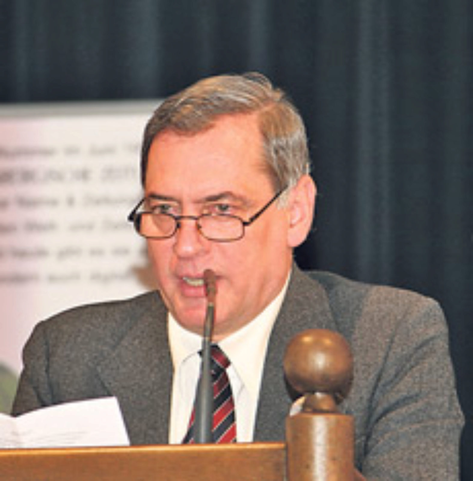 Prof. Dr. Paul Jürgen Porr, Vorsitzender des Siebenbürgenforums, wurde